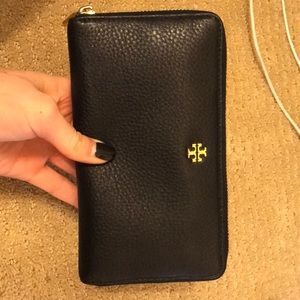 Tory Burch black wallet